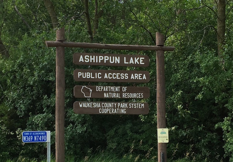 Ashippun Lake sign